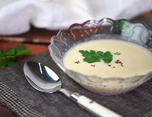 Kümmelrahmsuppe Rezept