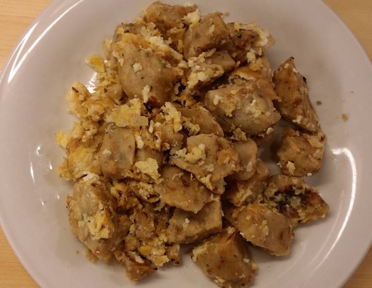 Geröstete Knödel mit Ei Geröstete Knödel mit Ei