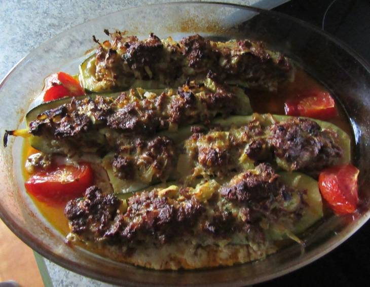 Gefüllte Zucchini Gefüllte Zucchini
