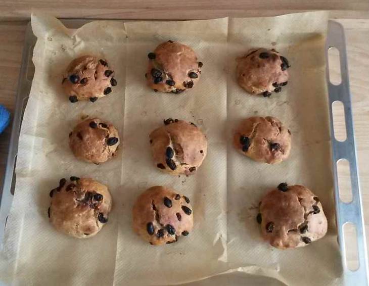 Rosinenbrötchen aus Roggenmehl Rosinenbrötchen aus Roggenmehl