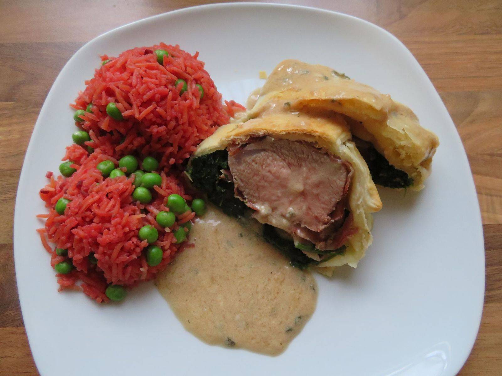 Lungenbraten mit Blattspinat im Blätterteigmantel Rezept - ichkoche.at