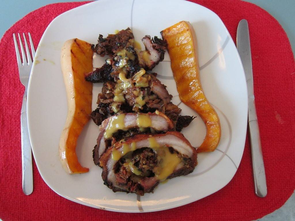 Wildschweinrollbraten vom Grill