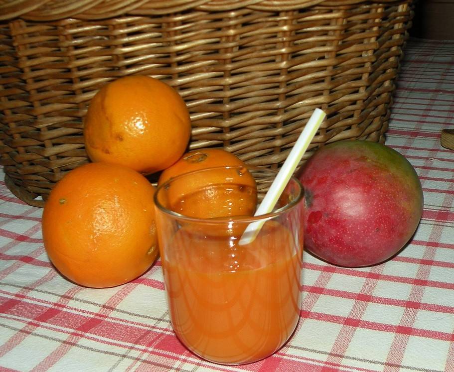 Orangen-Mango-Vitamindrink