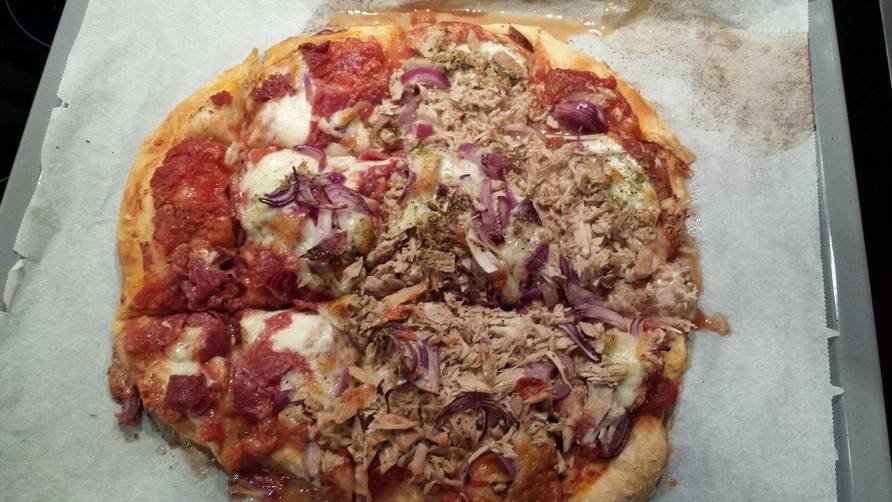 Thunfisch Pizza Rezept - ichkoche.de