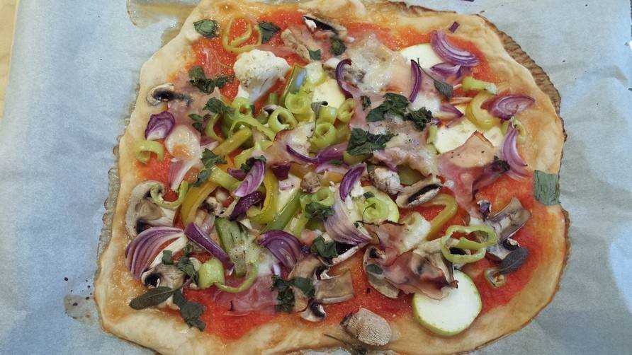 Gemüse Pizza Rezept - ichkoche.de Gemüse Pizza Rezept - ichkoche.de