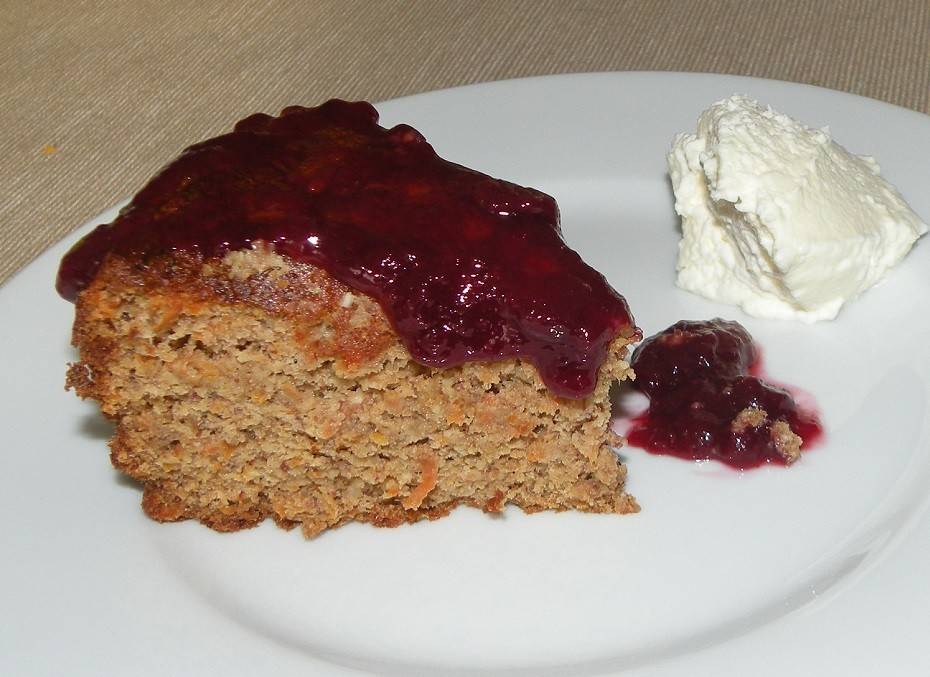 Kürbiskuchen mit Sanddorn-Himbeertopping