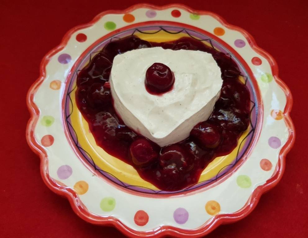 Topfencreme mit Roter Grütze Topfencreme mit Roter Grütze