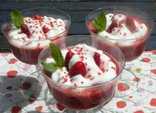 Erdbeer-Minze-Dessert Erdbeer-Minze-Dessert