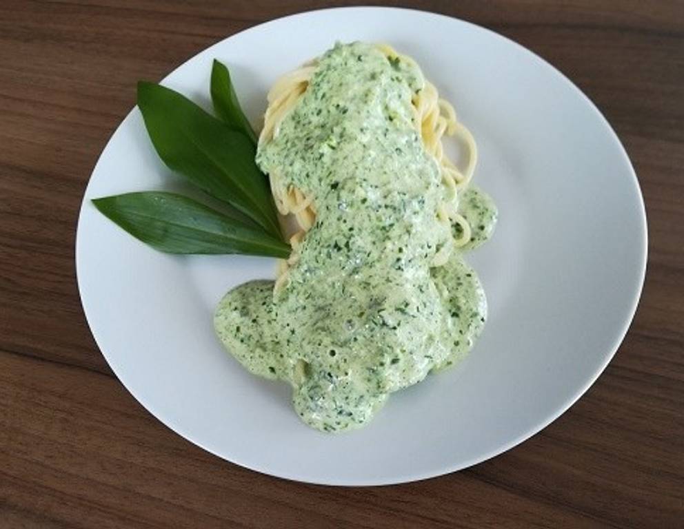 Bärlauchsauce mit Spaghetti Bärlauchsauce mit Spaghetti