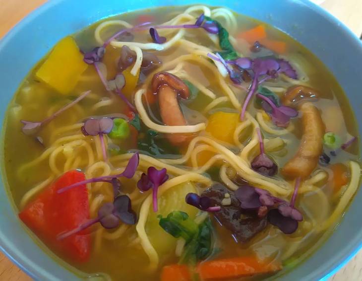 Asiatische Gemüsesuppe Asiatische Gemüsesuppe