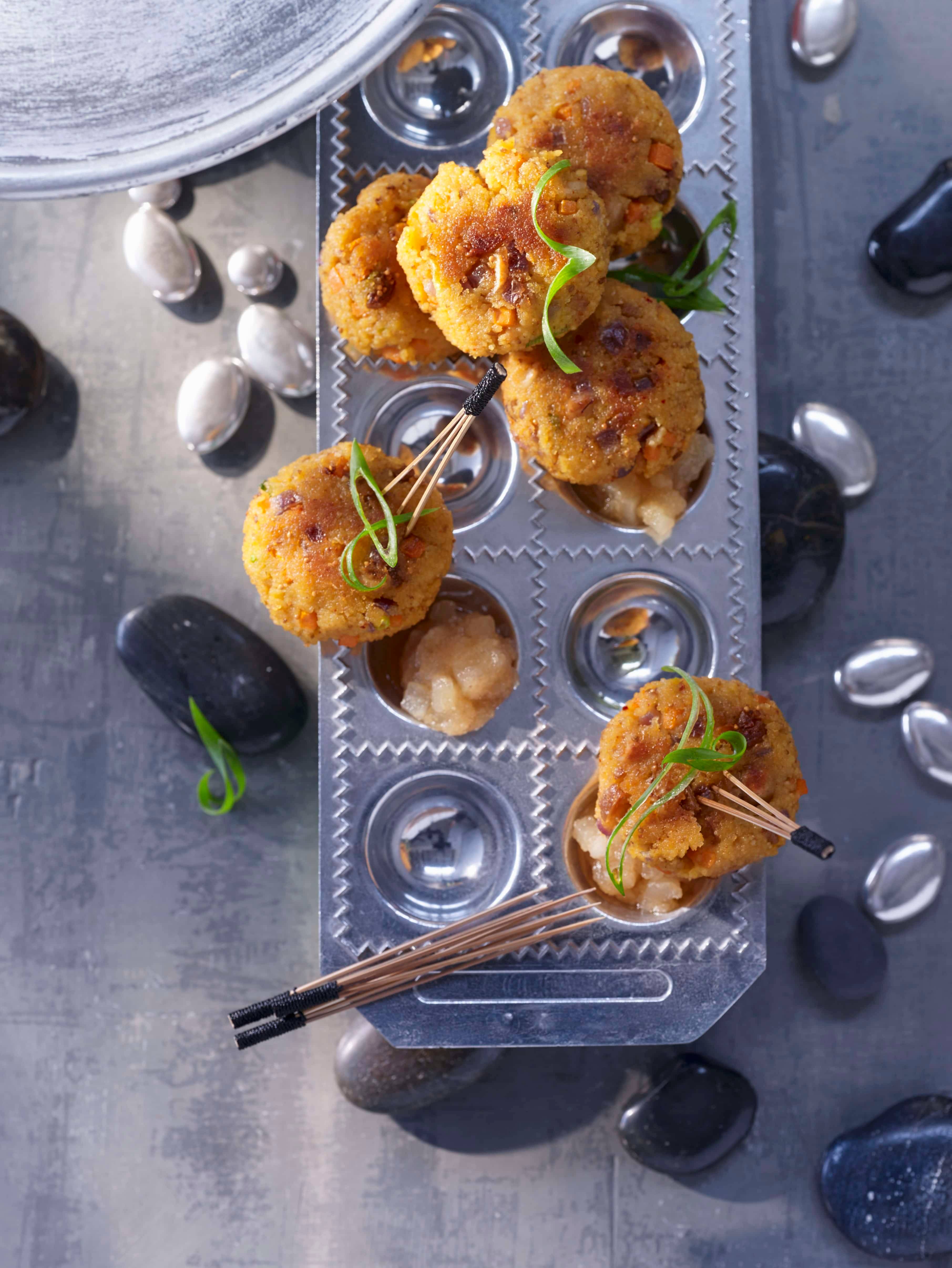 Couscousbällchen mit Feigen Haselnüssen und Löwenzahn Rezept