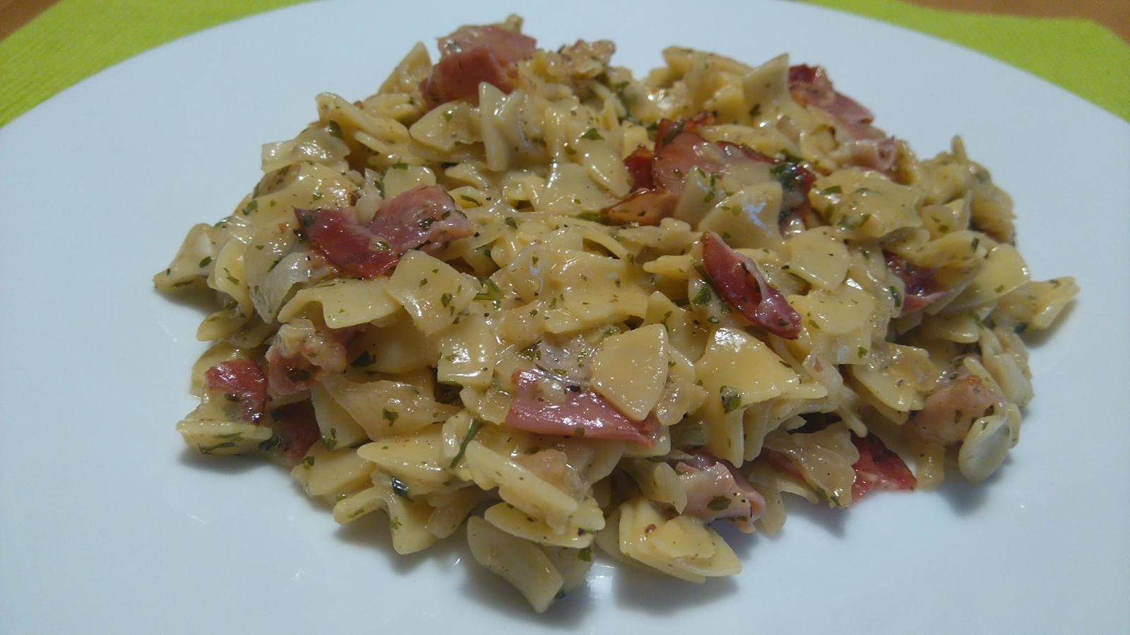 Cremige Krautfleckerl a la Carbonara