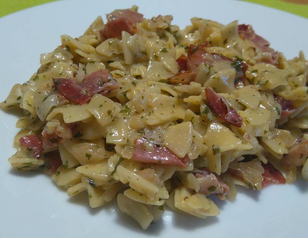 Cremige Krautfleckerl a la Carbonara Cremige Krautfleckerl a la Carbonara
