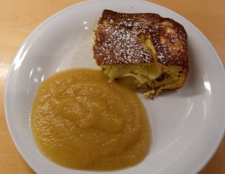 Topfenauflauf mit Apfelmus Topfenauflauf mit Apfelmus