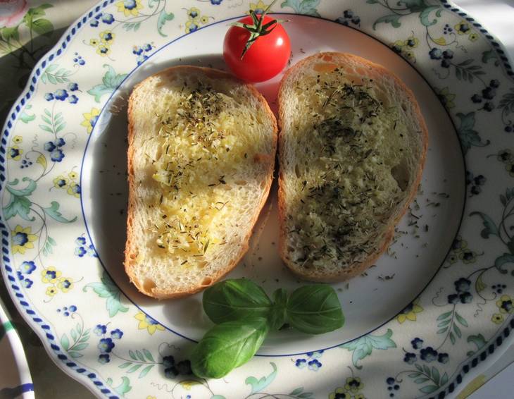 Bruschetta mit Knoblauch Bruschetta mit Knoblauch