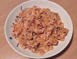 Bandnudeln in Kürbis-Oberssauce Bandnudeln in Kürbis-Oberssauce