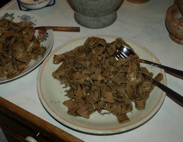 Steinpilznudeln mit Salsa Tartufata Steinpilznudeln mit Salsa Tartufata