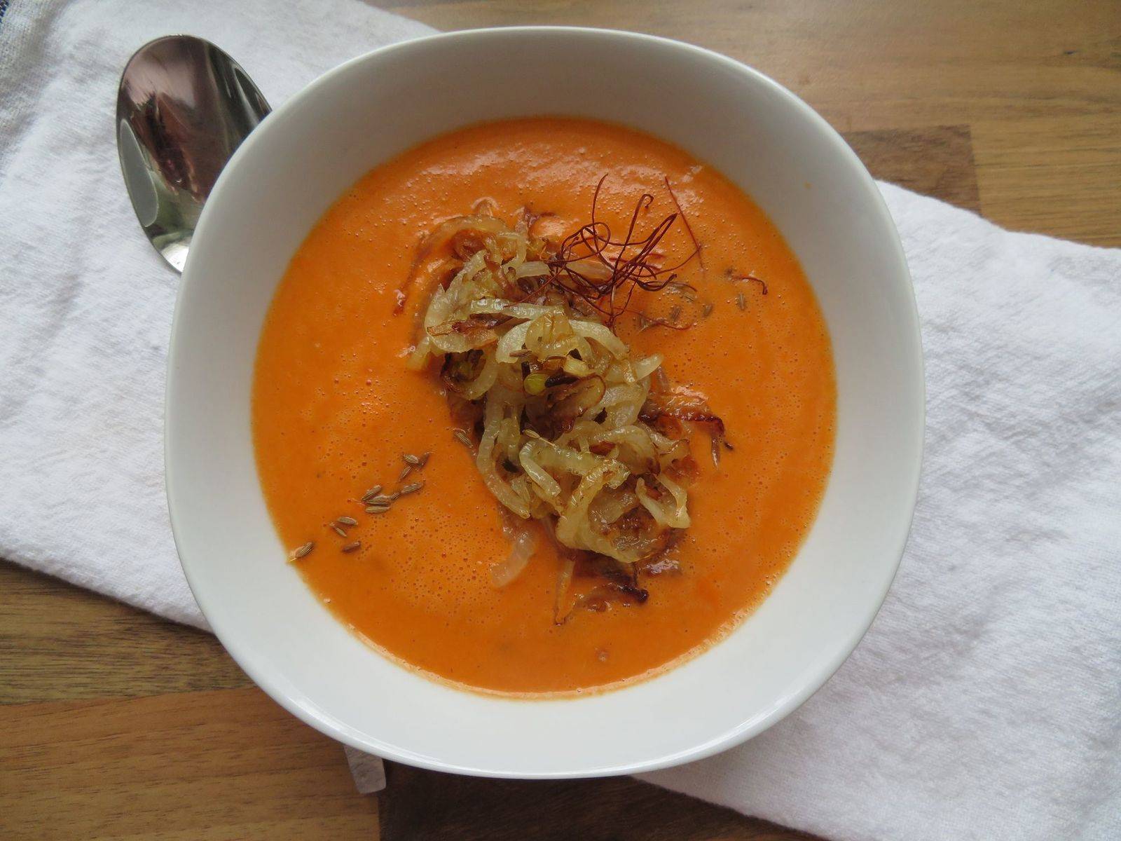 Schnelle Tomaten-Kokos-Suppe Rezept - ichkoche.de