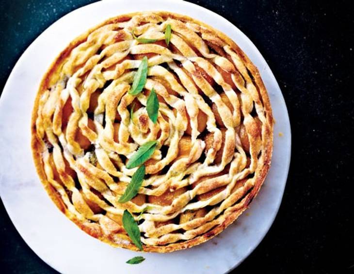 Spiralige Tarte mit Marille und Zitronenverbene