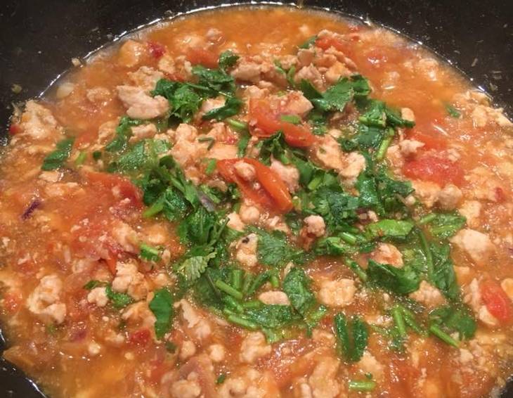 Faschiertes mit Tomaten und Koriander Faschiertes mit Tomaten und Koriander