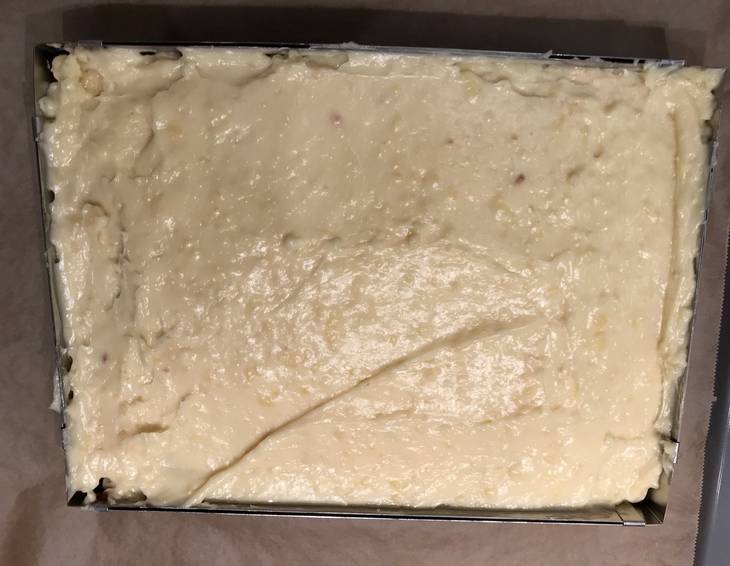 Vanille-Obers Schnitten mit Himbeeren Vanille-Obers Schnitten mit Himbeeren