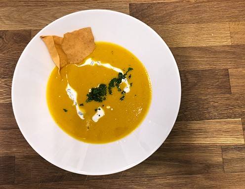 Rote Linsensuppe mit Minz-Joghurt Rezept