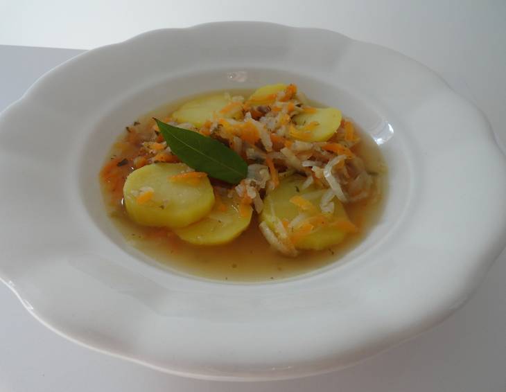 Saures Wurzelgemüse mit Schalotten Saures Wurzelgemüse mit Schalotten