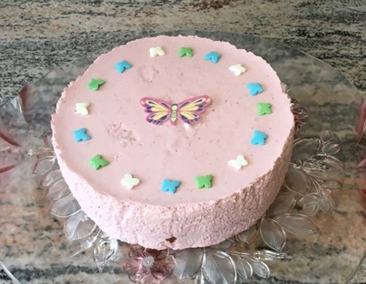 Erdbeertorte mit Bröselboden Erdbeertorte mit Bröselboden