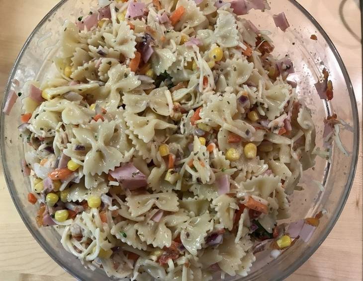 Sommerlicher Nudelsalat Sommerlicher Nudelsalat