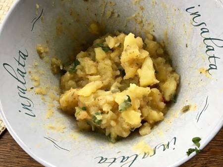 Erdäpfelsalat mit Giersch Erdäpfelsalat mit Giersch