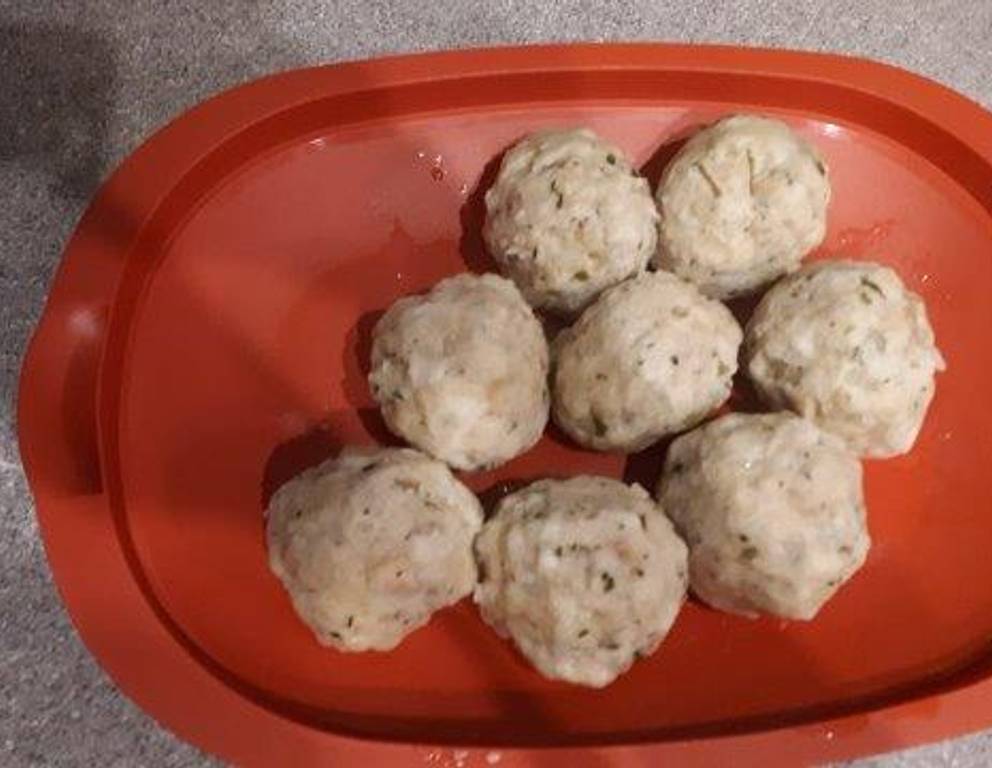 Bärlauch-Semmelknödel Bärlauch-Semmelknödel