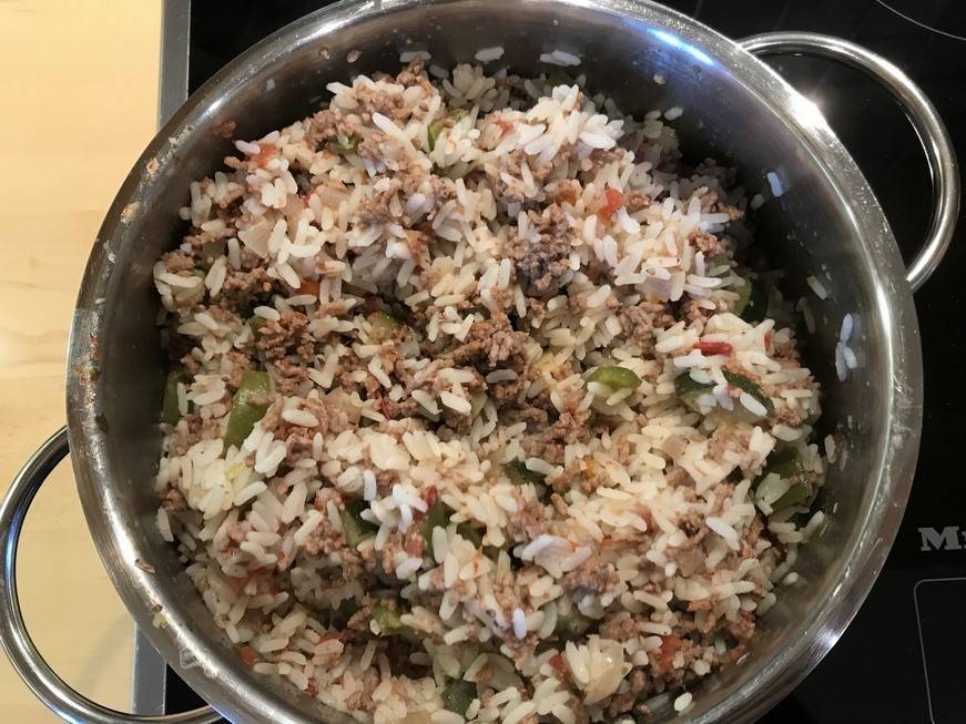 Faschierter Gemüsereis Rezept - ichkoche.de Faschierter Gemüsereis Rezept - ichkoche.de