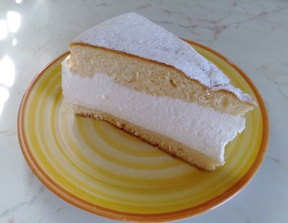 Topfentorte aus Biskuitteig Topfentorte aus Biskuitteig