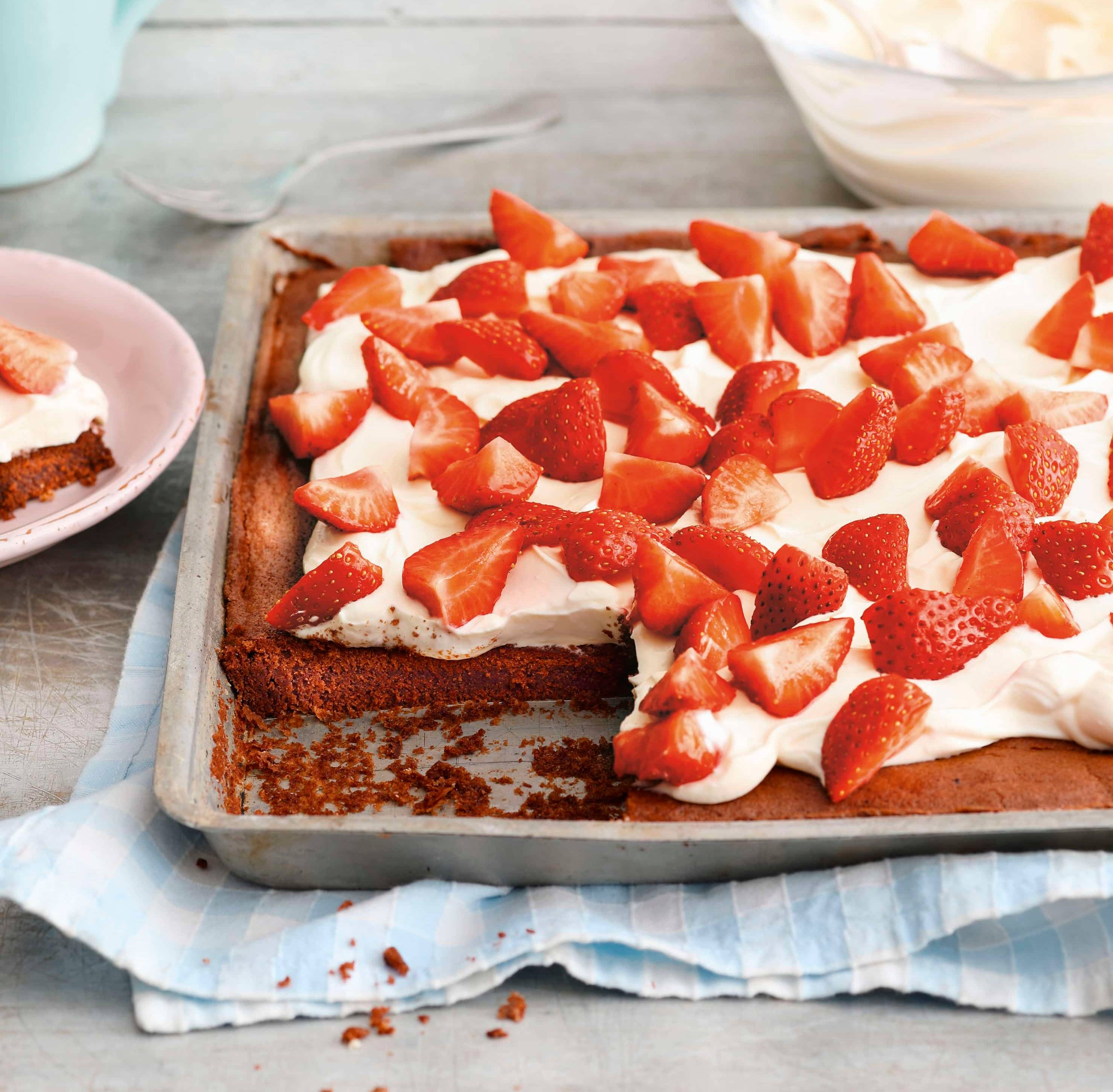 Schneller Schoko-Erdbeerkuchen mit Joghurt Rezept