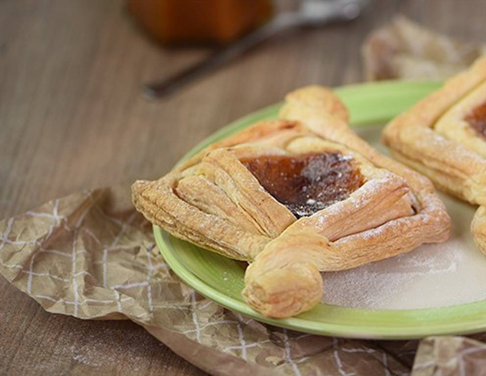 Blätterteigtaschen mit Marmelade Blätterteigtaschen mit Marmelade