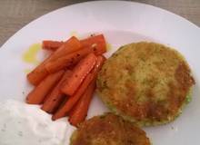 Kartoffel-Brokkoli-Käse Laibchen mit Honig-Karotten Kartoffel-Brokkoli-Käse Laibchen mit Honig-Karotten