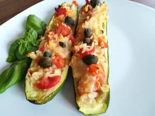 Zucchini gefüllt