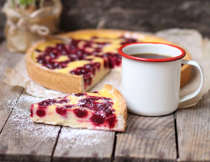 Vanillepuddingkuchen mit Kirschen Vanillepuddingkuchen mit Kirschen
