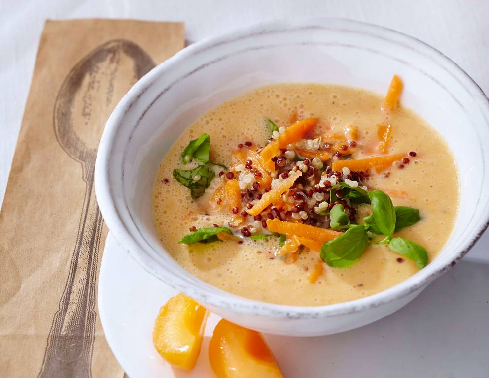 Marillen-Gazpacho mit Quinoa Marillen-Gazpacho mit Quinoa