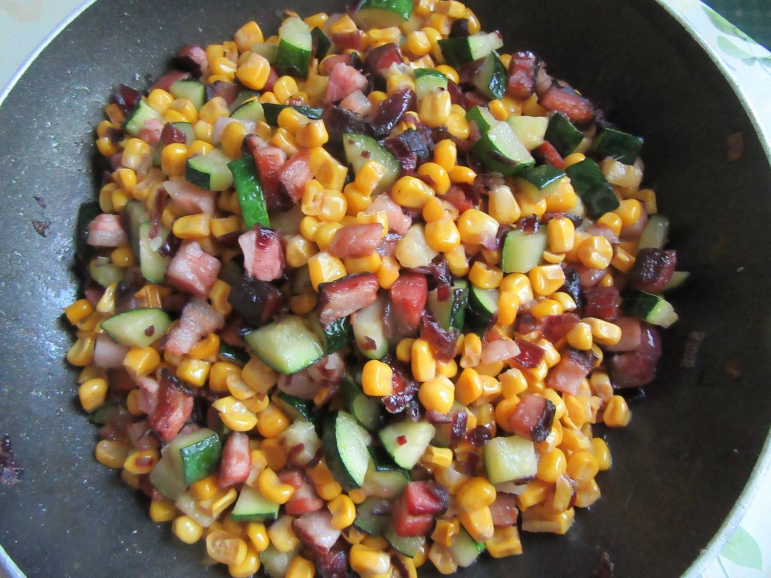 Mais mit Zucchini und Speck Rezept - ichkoche.ch Mais mit Zucchini und Speck Rezept - ichkoche.ch