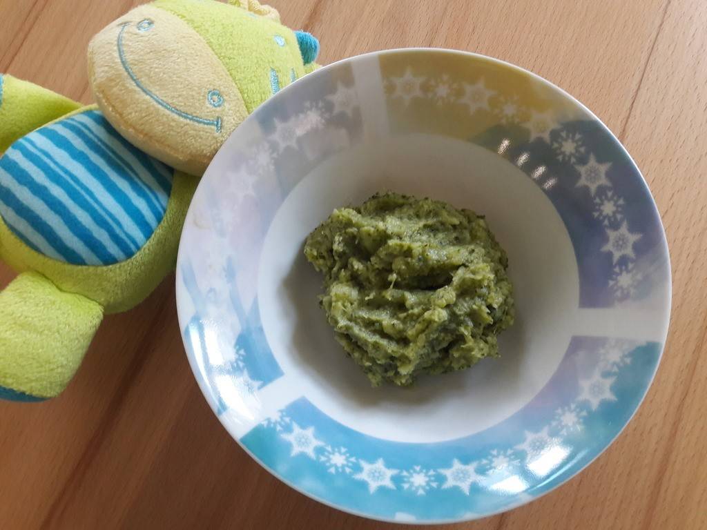 Babybrei mit Brokkoli und Kartoffel