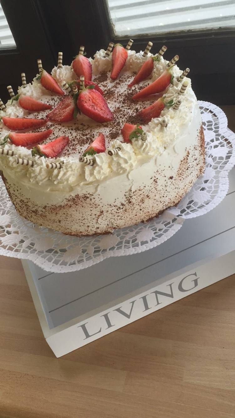 Erdbeercreme-Torte Rezept