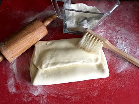 Salziger Blätterteig - Grundrezept - ichkoche.at Salziger Blätterteig - Grundrezept - ichkoche.at