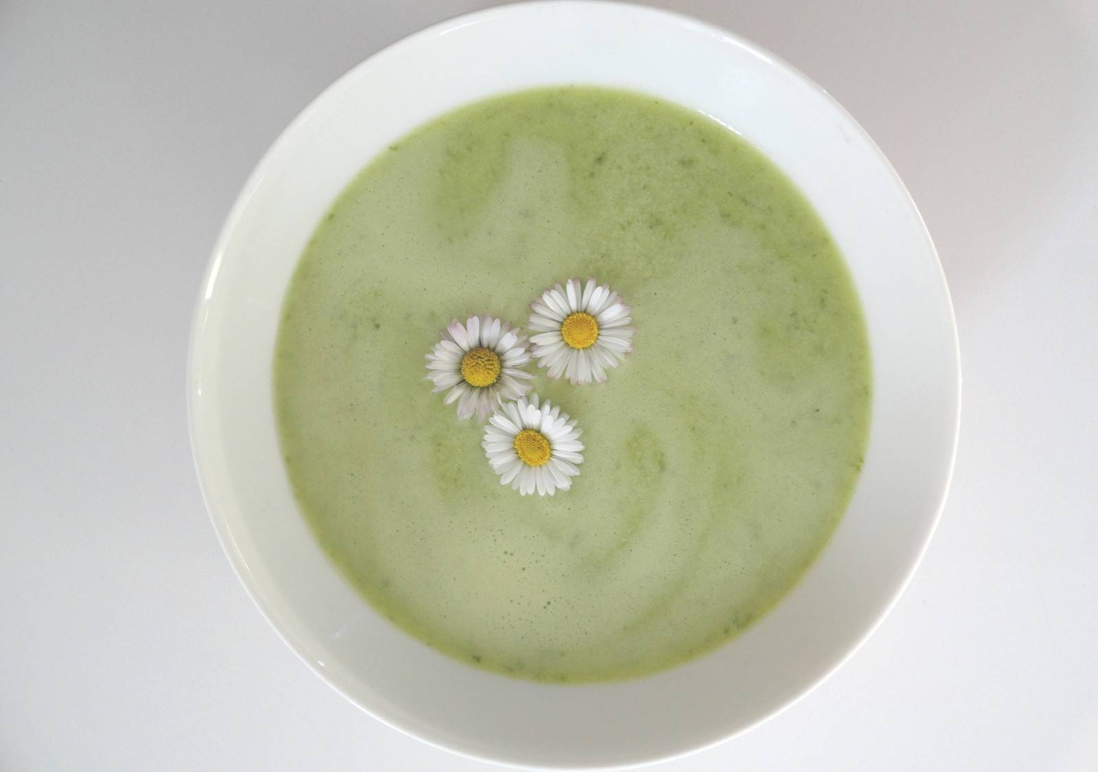 Wildkräutersuppe