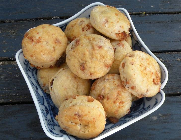 Grammelkrapferln (Pogatschen) Grammelkrapferln (Pogatschen)