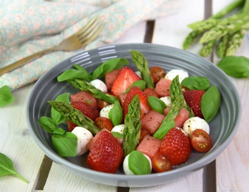 Erdbeer-Spargel-Caprese Erdbeer-Spargel-Caprese