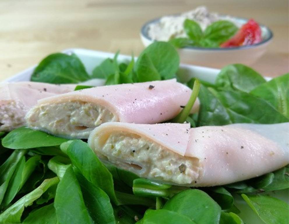 Schinkenröllchen mit Thunfischfüllung Schinkenröllchen mit Thunfischfüllung
