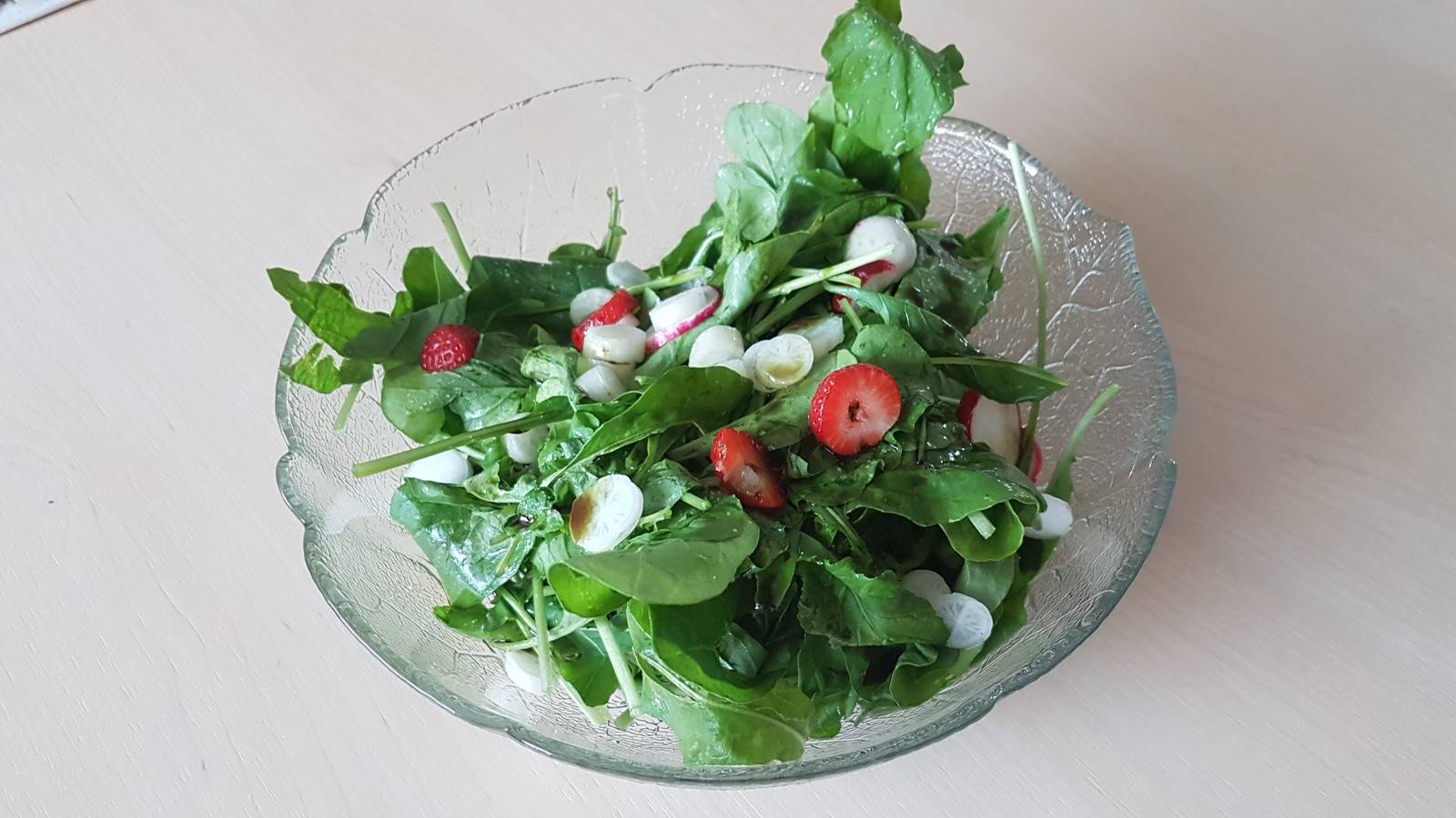 Erdbeersalat mit Rucola