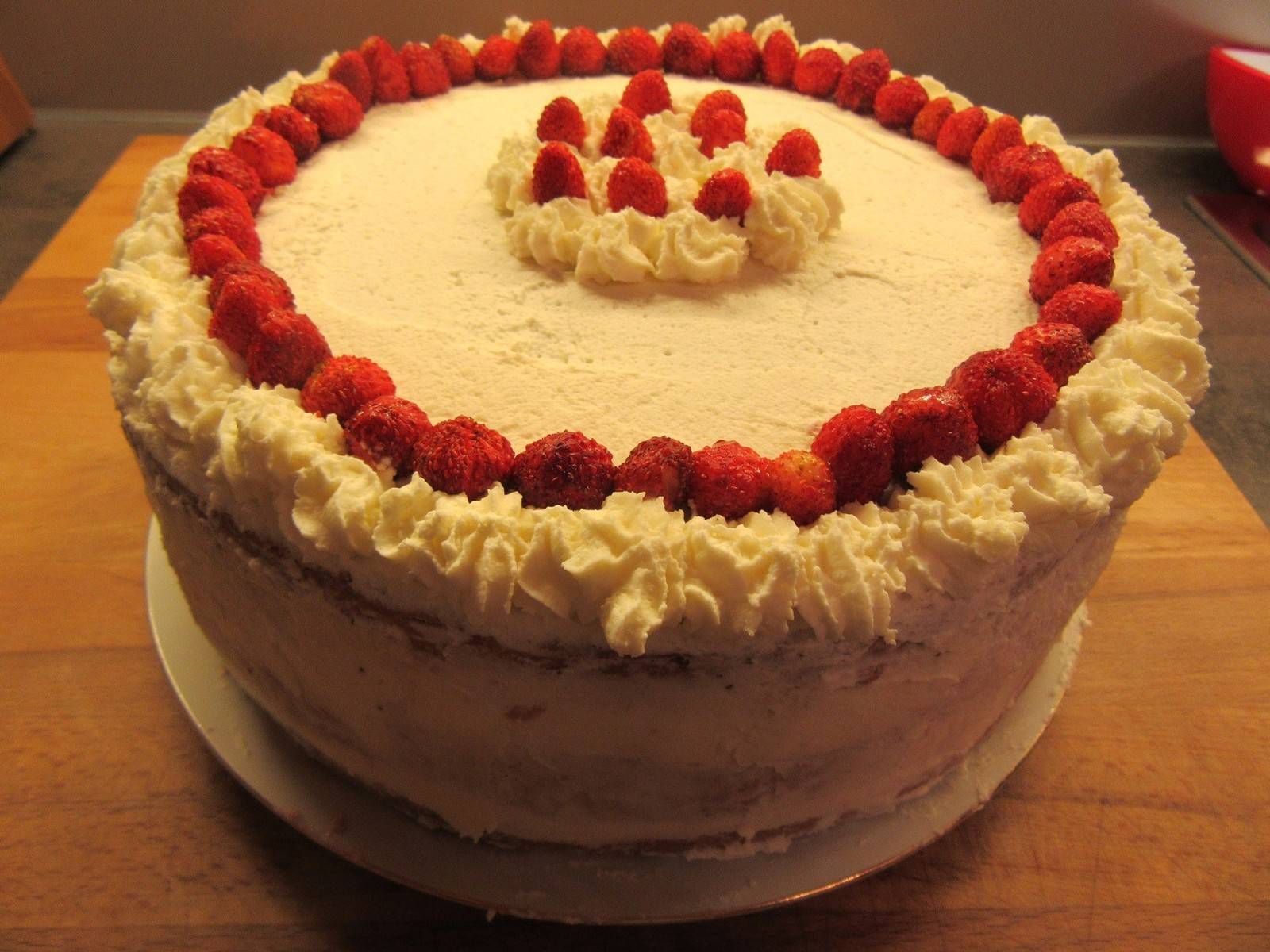 Himbeercreme-Torte Rezept - ichkoche.ch