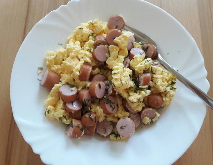 Eierspeise mit Frankfurter Eierspeise mit Frankfurter